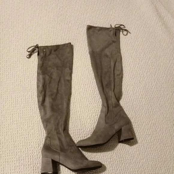 Liz Claiborne retro over the knee gray suede block heel boots. - Picture 3 of 10